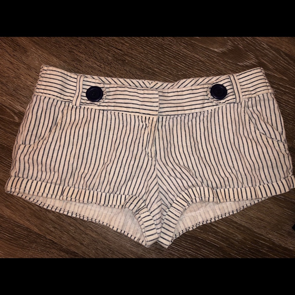 Forever 21 shorts size M